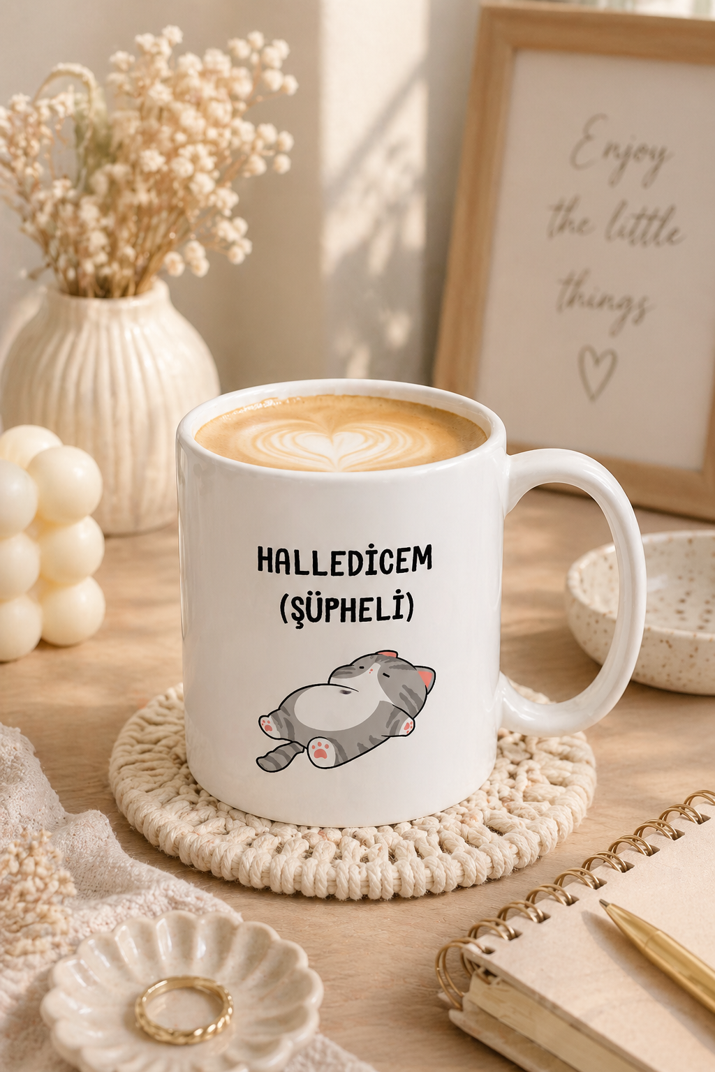 Halledicem (Şüpheli) Yazılı Kedi Kupa Bardak – Komik Porselen Kahve Kupası & Eğlenceli Hediye